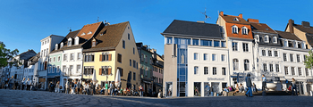 Der St. Johanner Markt in Saarbrücken - Nicht weit davon entfernt können Sie Dienstleistungen für schulische,- berufliche- und Erwachsenenbildung bekommen! Bildung ist mehr als Faktenwissen und Auswendig lernen!