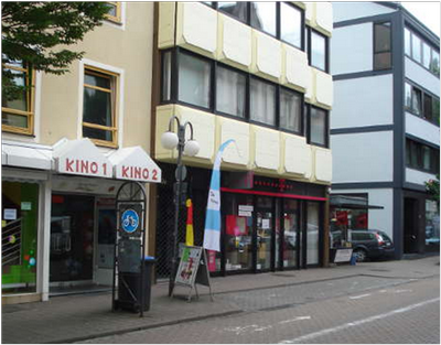 Weitere markante Punkte auch fußläufig schnell erreichbar, der Marktplatz und der rendevous-Platz mit seinem Bus-Bahnhof