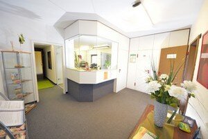 Eingangsbereich des Lernstudios besserwisser - Nachhilfe St. Ingbert Wir möchten uns gerne auch einen Namen machen, wenn es um Sprachkurse und Computerkurse und die Sprachniveaustufen für Deutsch als Fremdsprache geht